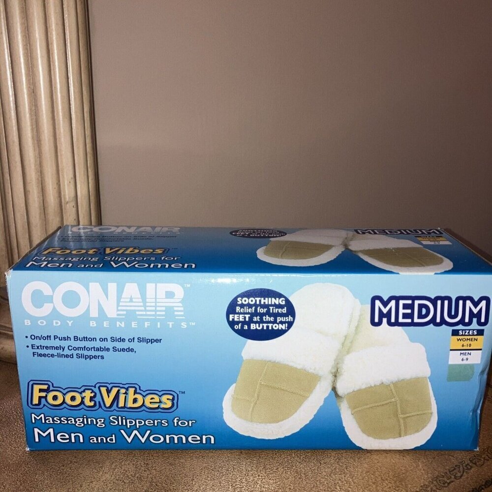 CONAIR WOMAN 6-10/MEN 6-9 FOOT VIBES MASSAGING SLIPPERS. New In Box